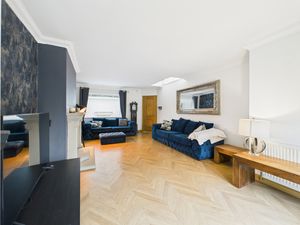 Photo 32- click for photo gallery